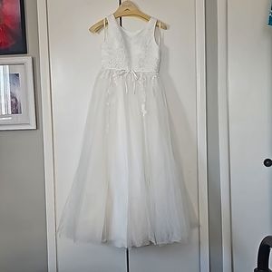Camille La Vie | Dresses | Camille La Vie White Junior Bridesmaid  Quiceanera Dress Kid Girl Size 6 | Poshmark